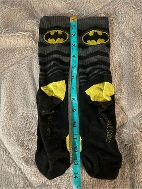 Batman Logo Black & Yellow Crew Socks, Men’s Size Large